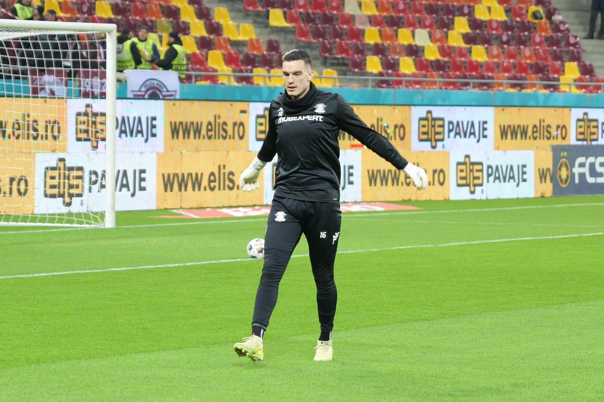 Jucătorii de la FCSB și Rapid, înainte de meciul din etapa #21 / foto: Andrei Furnigă (GSP)