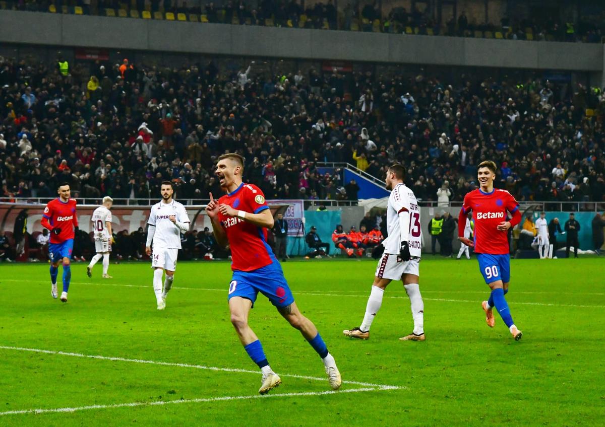 Istvan Kovacs, personajul principal din FCSB - Rapid » Pentru ce a acordat două penalty-uri în 10 minute. Salvat de VAR la o fază