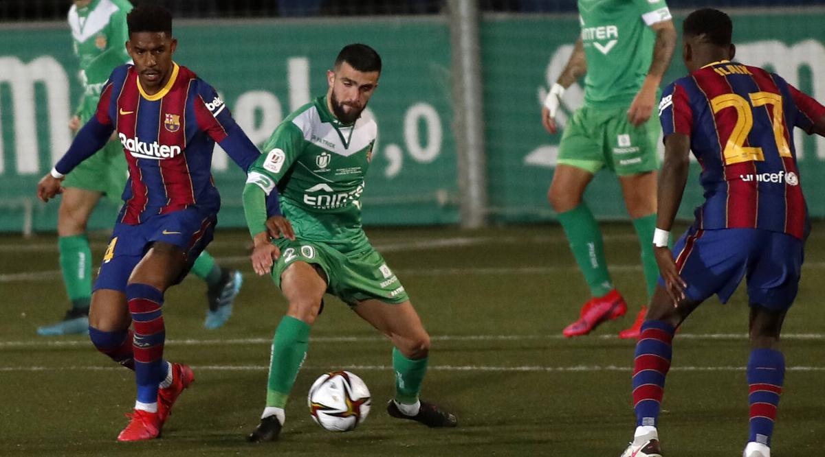 Ce cadou a primit de la catalani portarul de liga a treia care a apărat două penalty-uri cu Barcelona