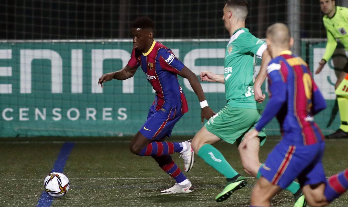 Ce cadou a primit de la catalani portarul de liga a treia care a apărat două penalty-uri cu Barcelona