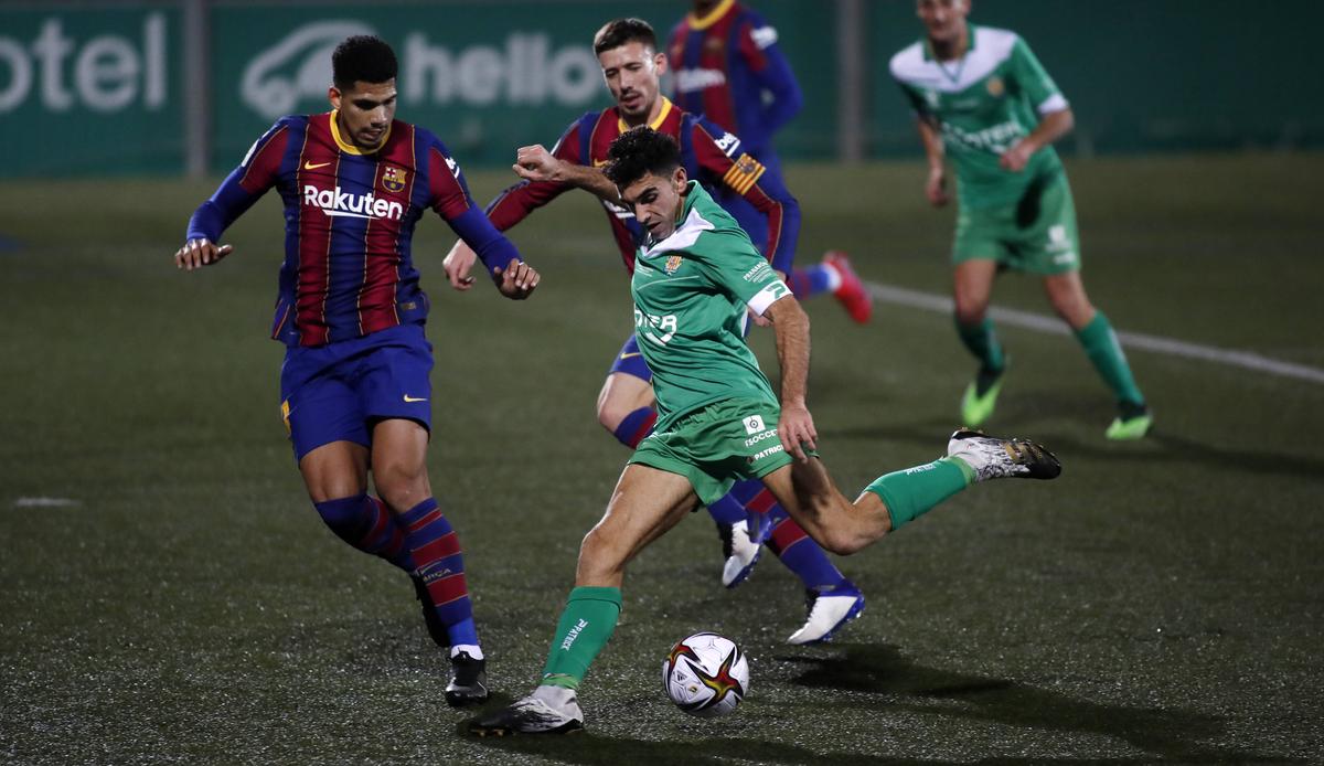 Ce cadou a primit de la catalani portarul de liga a treia care a apărat două penalty-uri cu Barcelona