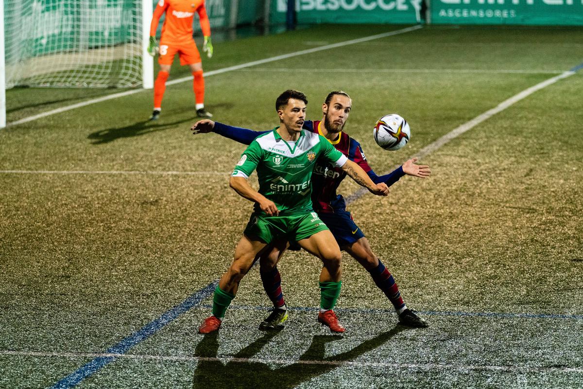 Ce cadou a primit de la catalani portarul de liga a treia care a apărat două penalty-uri cu Barcelona