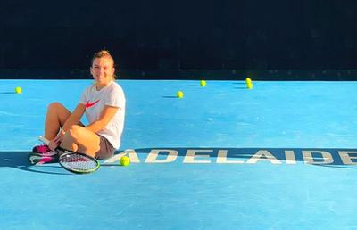 FOTO Ce parteneră de antrenament are Simona Halep, înaintea Australian Open: „Îi sunt recunoscătoare bunei mele prietene”