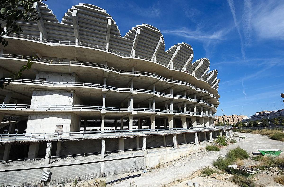 Trebuia să fie o bijuterie! Stadionul de 300 de milioane de euro, abandonat de 12 ani de o forță a Europei