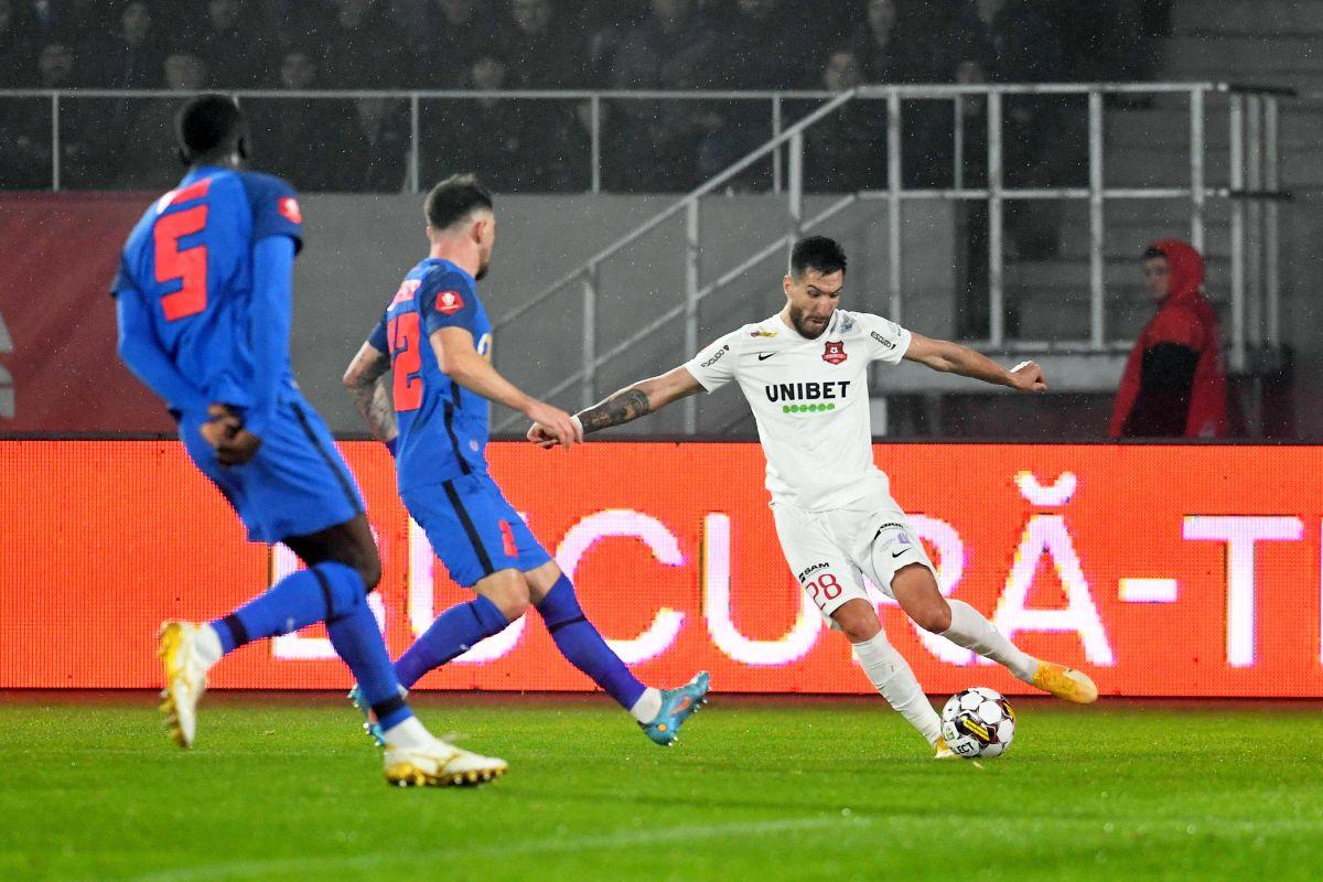 Avem raportul: Sorescu, debut ratat la FCSB! » De ce l-a schimbat Becali după o repriză