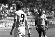 Surpriză totală pe stadionul lui Tottenham » Un american îndrăgostit de România povestește pentru GSP: „Am vrut să fiu Florea Dumitrache. A fost eroul meu