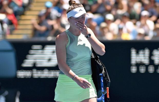 Elina Svitolina a ieșit în lacrimi de pe teren! S-a retras după doar trei game-uri în optimile Australian Open