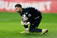Cine apără la Dinamo - Rapid? Ținta numărul 1 pentru înlocuirea lui Moldovan s-a accidentat!