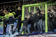 Fanii viitoarei echipe a lui Mazilu i-au fugărit pe jucătorii lui Feyenoord! Cum s-a terminat meciul cu Vitesse