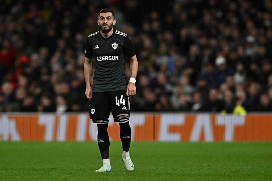Elvin Cafarguliyev, în timpul disputei cu Tottenham din Europa League Declarație curioasă a tehnicianului lui Qarabag: „Trebuie să jucăm foarte atent, jucătorii sunt informați despre arbitri”
