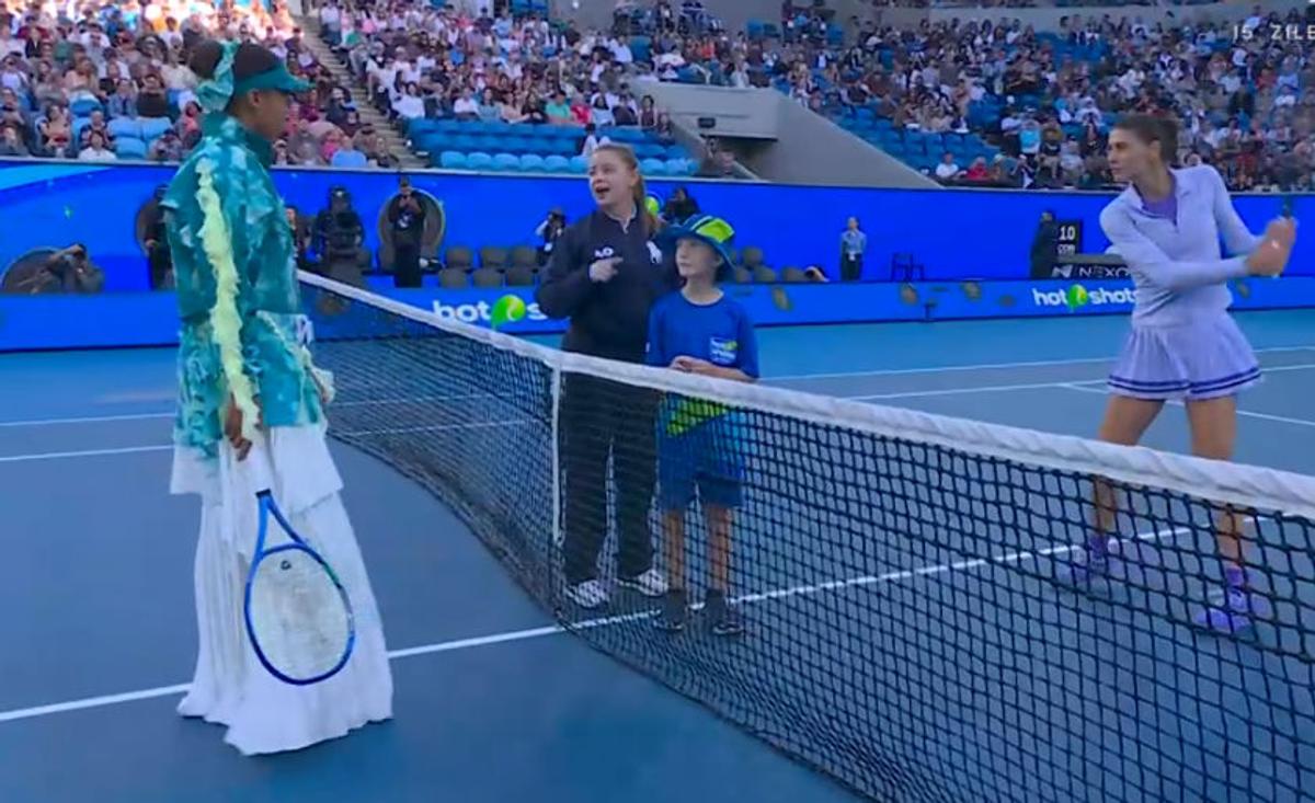 Cum a venit Naomi Osaka îmbrăcată la meciul cu Sorana Cîrstea