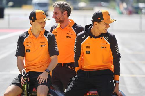 Andrea Stella, Lando Norris și Oscar Piastri // FOTO: Imago Images