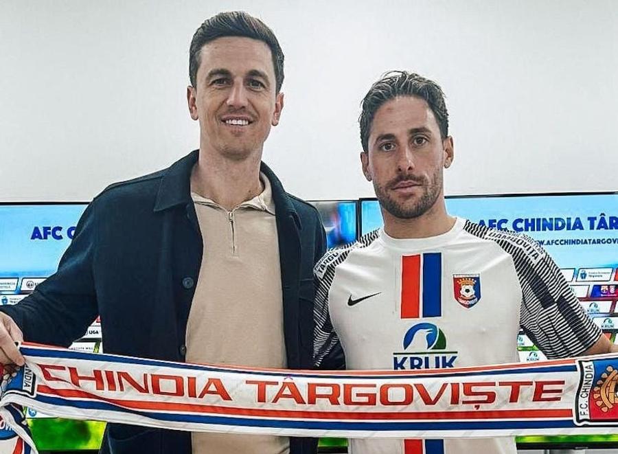 Konstantinos Doumtsios, prezentat la Chindia // foto: Facebook @ AFC Chindia Oficial Gardoș l-a prezentat în Liga 2 pe atacantul abia dat afară din Superligă