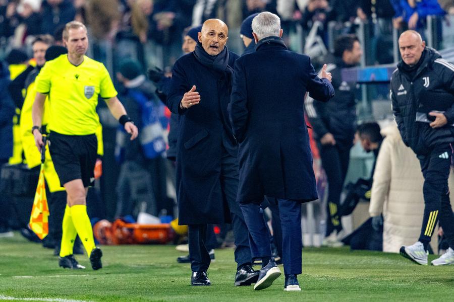 Duel între Spalletti și Mourinho / Imago Images Moment șocant în Liga Campionilor » Spalletti și-a luat jucătorul la palme, chiar în timpul meciului!