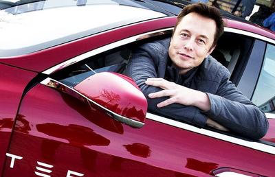 Laser, frate! Elon Musk anunță o funcție revoluționară la Tesla Cybertruck: „E legal așa ceva?”