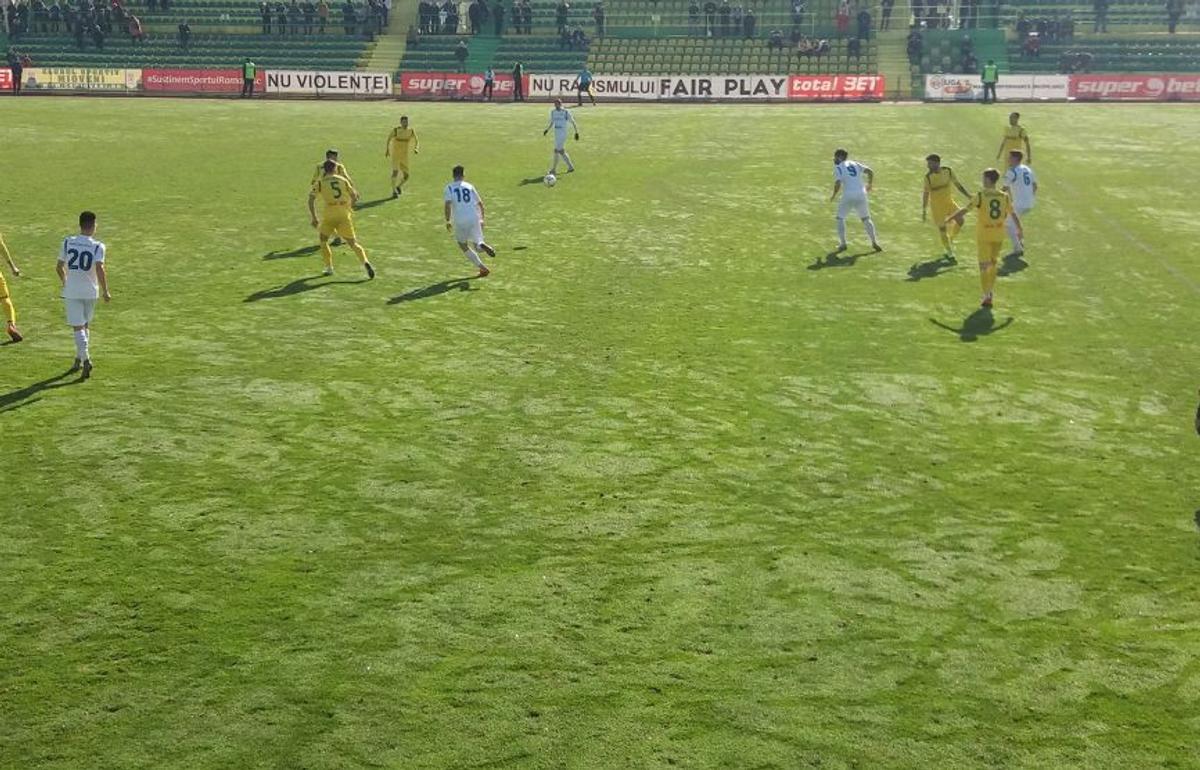 Liga 2, etapa #22 // Pas greșit pentru Rapid în lupta pentru promovare: giuleștenii au remizat cu Turris într-un meci tensionat » Clasamentul actualizat și rezultatele