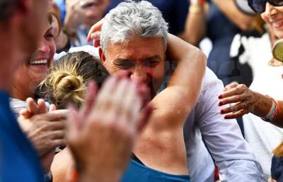 SIMONA HALEP CAMPIOANĂ LA DUBAI // Stere Halep, după triumful fiicei sale: „O să mă audă și ea acum, dar trebuie s-o spun!” + cu ce accidentare a jucat Simona