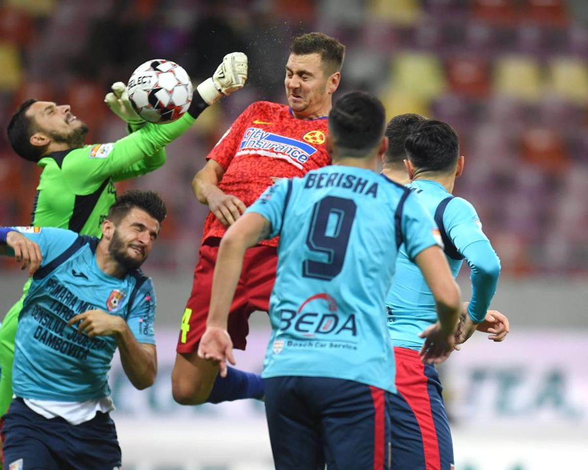 FCSB // Cornel Dinu l-a „mitraliat” pe Andrei Miron, noul transfer al roș-albaștrilor: „Un «bufleiaș»! Are kilograme în plus”