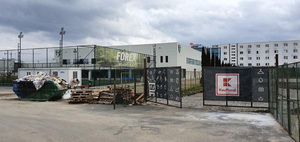 EXCLUSIV Hipermarketuri peste umbra lui Di Stefano » Final trist pentru bătrâna arenă din Brașov: „Trebuie să vedem ce punem în loc mai util, mai frumos”