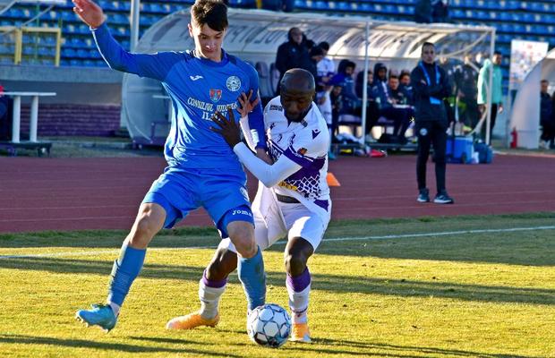 Continuă problemele! Clubul din Liga 1 care a rămas fără antrenor cu 3 etape înainte de finalul sezonului regulat + cine va conduce echipa