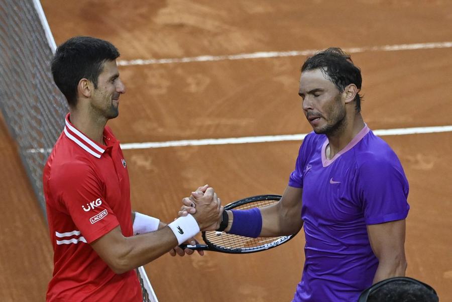Novak Djokovic și Rafael Nadal au oferit bătălii memorabile pe toate suprafețele / Foto: Imago Afirmație curioasă a lui Patrick Mouratoglou » Noul antrenor al Simonei Halep a împărțit lumea tenisului în două