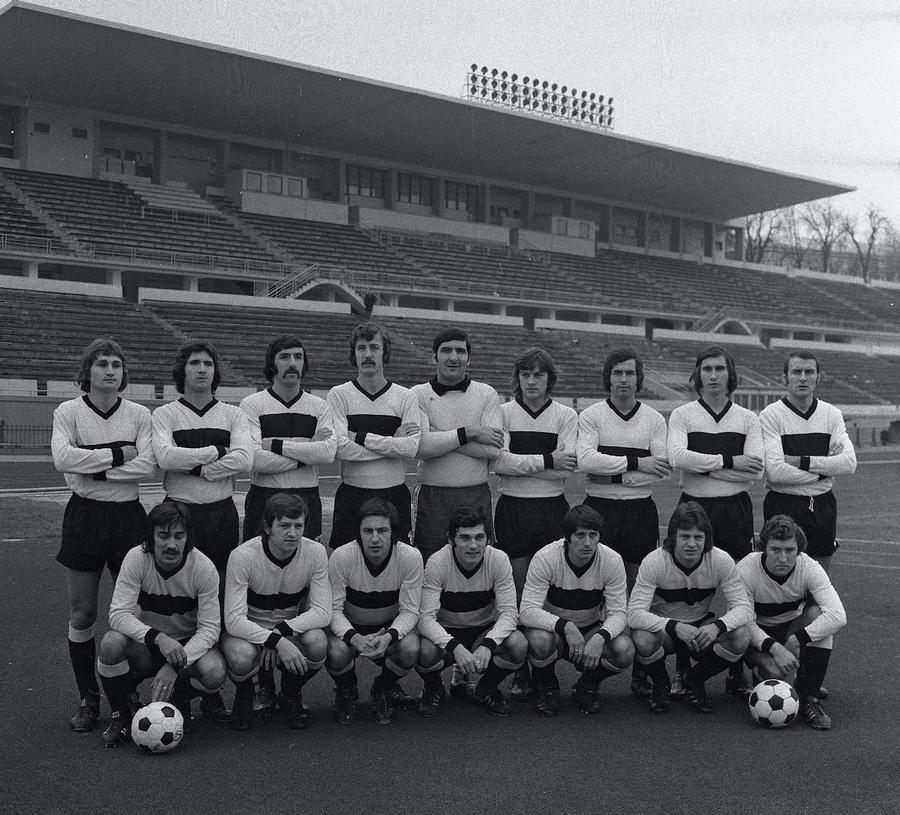 Sportul Studențesc, 1978. Rică Răducanu e sus, în centru, încadrat de Paul Cazan și Mircea Sandu. Jos, al doilea din stânga, este Adalbert Kassai, viitor secretar general FRF în mandatul lui Sandu Cum a ieșit Gică Hagi golgheter cu un blat. Dezvăluirile senzaţionale ale căpitanul Sportului: „Trebuia să fie două goluri diferență și Hagi să înscrie. El s-a încăpățânat și a dat 6. Noi a trebuit să luăm 5 goluri”