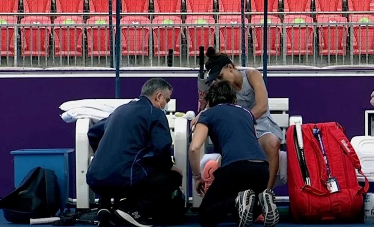 Jaqueline Cristian a vorbit pentru prima dată după ce a ieșit de pe teren într-un scaun cu rotile » Ce accidentare a suferit și când revine pe teren