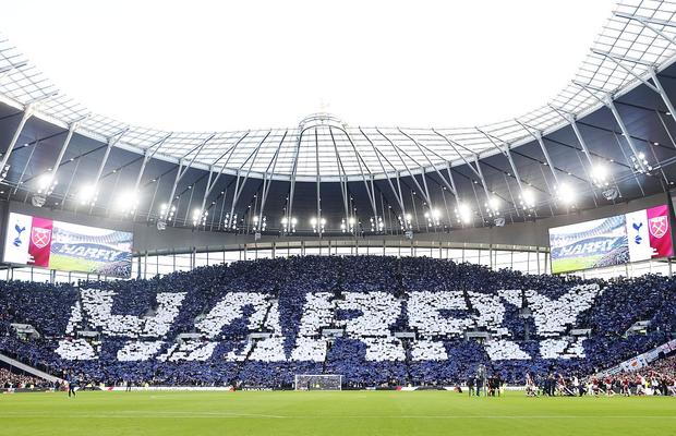 O peluză pentru King Kane! Scenografia impresionată realizată de fanii lui Tottenham