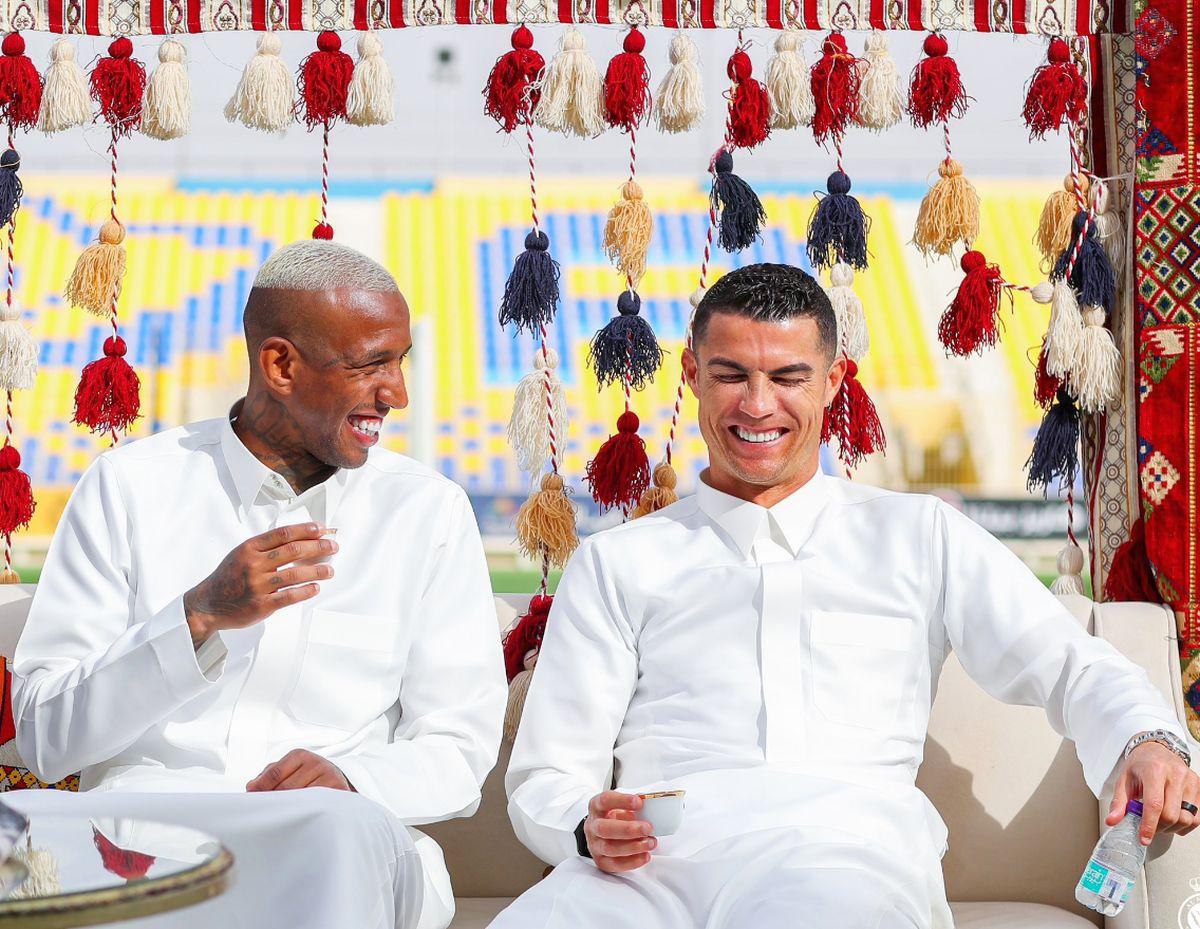 Sabia lui Cristiano » Imagini speciale din Arabia Saudită: Ronaldo, așa cum nu l-ai văzut niciodată