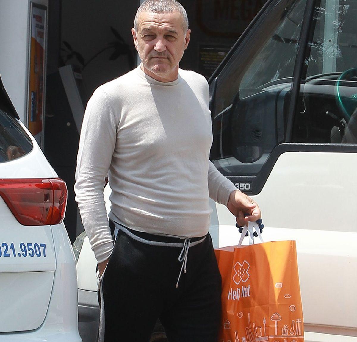 Gigi Becali și ținutele afișate în ultimii 30 de ani