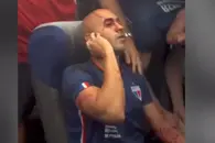 Atenție, imagini dure! » Clipe de groază, autocarul echipei atacat în trafic, 6 fotbaliști răniți! „Veți aștepta să moară cineva?”