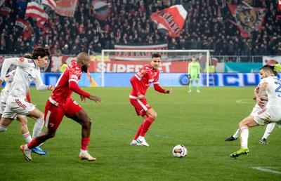 Dinamo și U Cluj se pregătesc să invadeze casa lui CFR Cluj! Ca atunci când „câinii” au fost ultima oară pe locul 1 în campionat