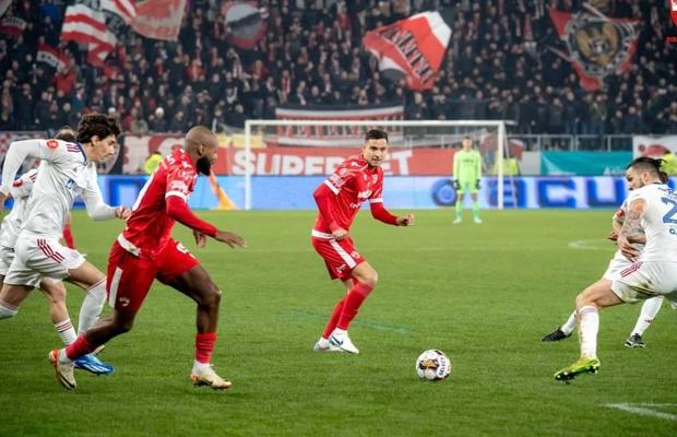 Dinamo și U Cluj se pregătesc să invadeze casa lui CFR Cluj! Ca atunci când „câinii” au fost ultima oară pe locul 1 în campionat