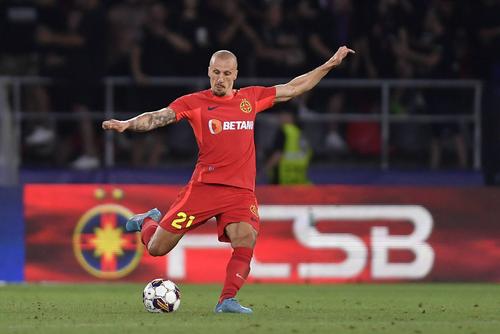 Mihai Stoica, președintele Consiliului Administrativ de la FCSB, a anunțat că fundașul central Vlad Chiricheș (34 de ani) ar putea începe pe banca de rezerve meciul cu FC Botoșani, programat duminică, 25 februarie, de la 20:00.