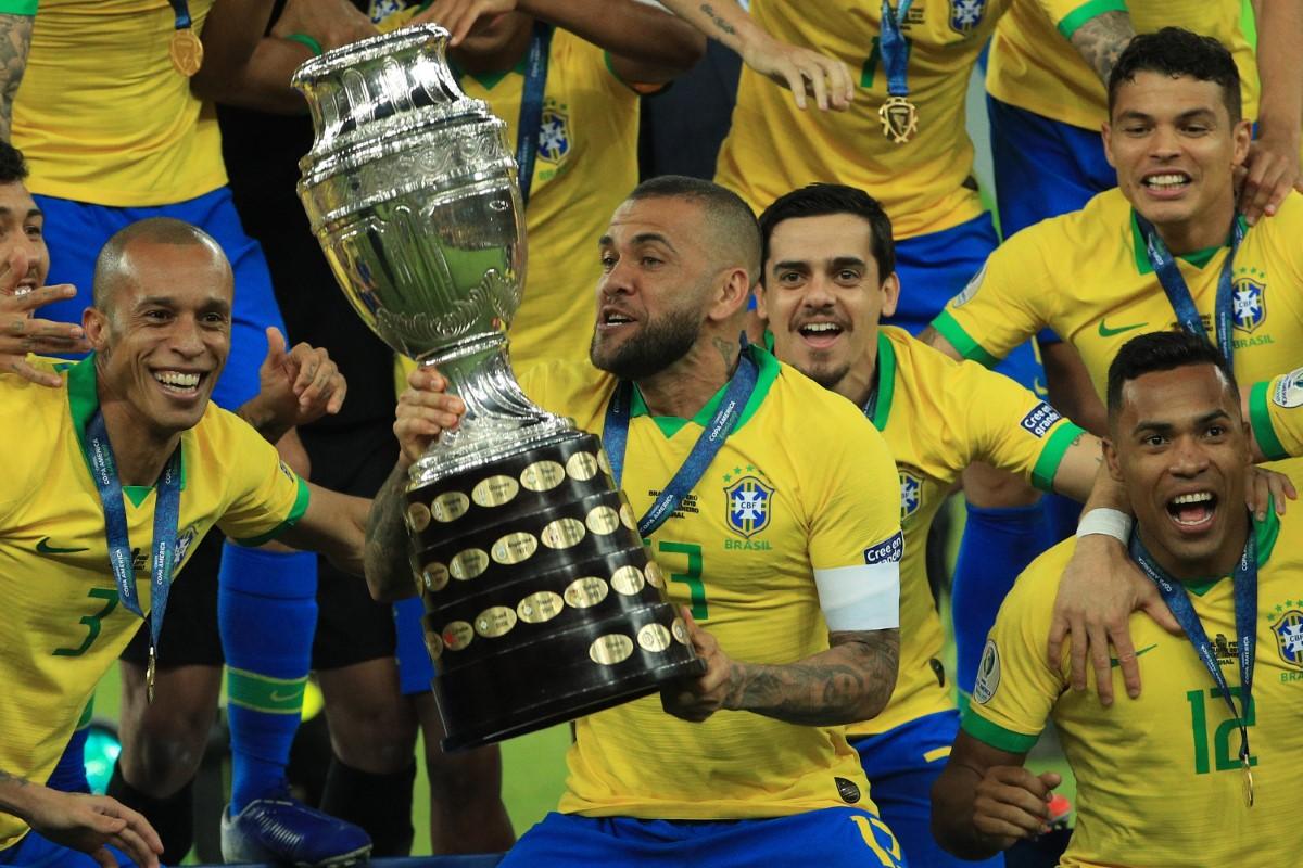 Fotbalistul celebru care i-a plătit daunele victimei lui Dani Alves
