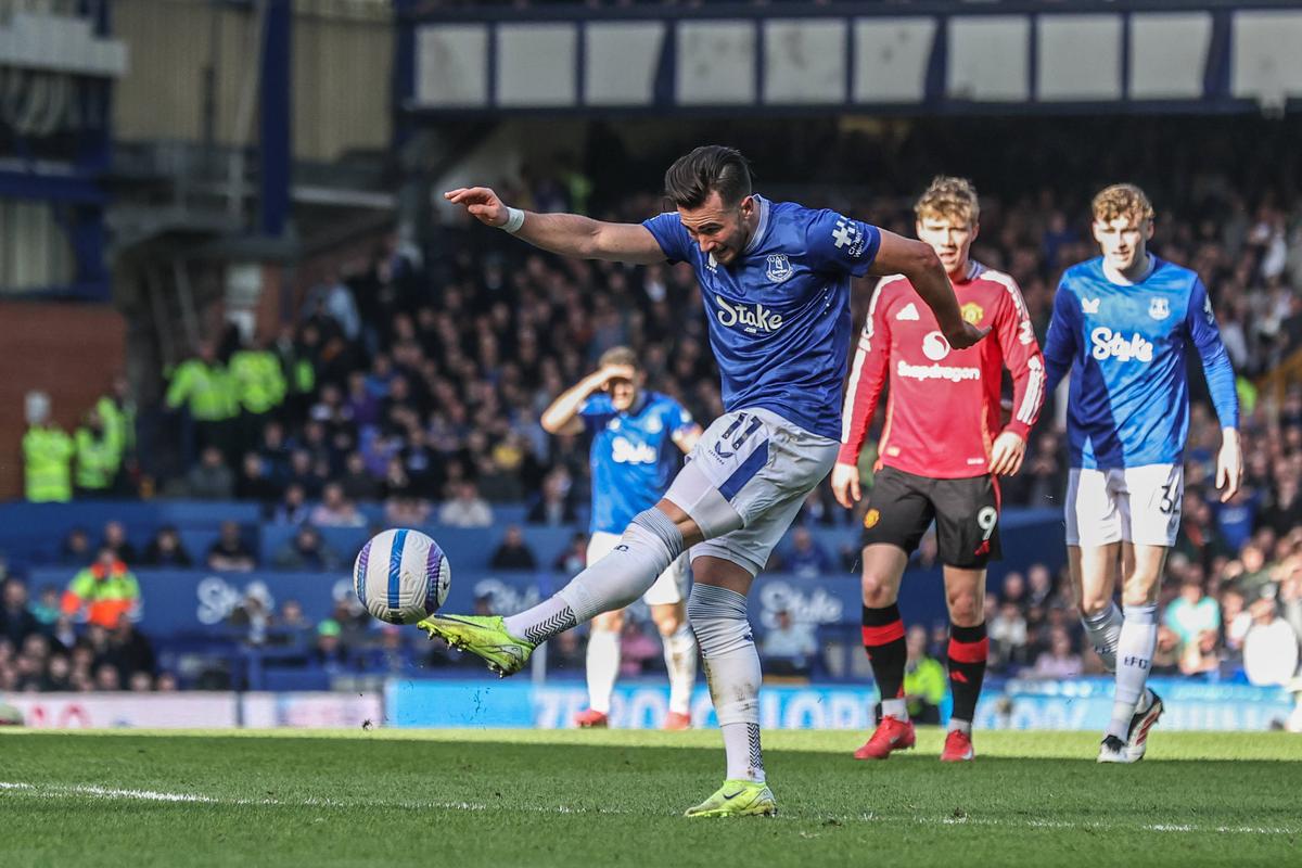 Egal spectaculos între Everton și Manchester United