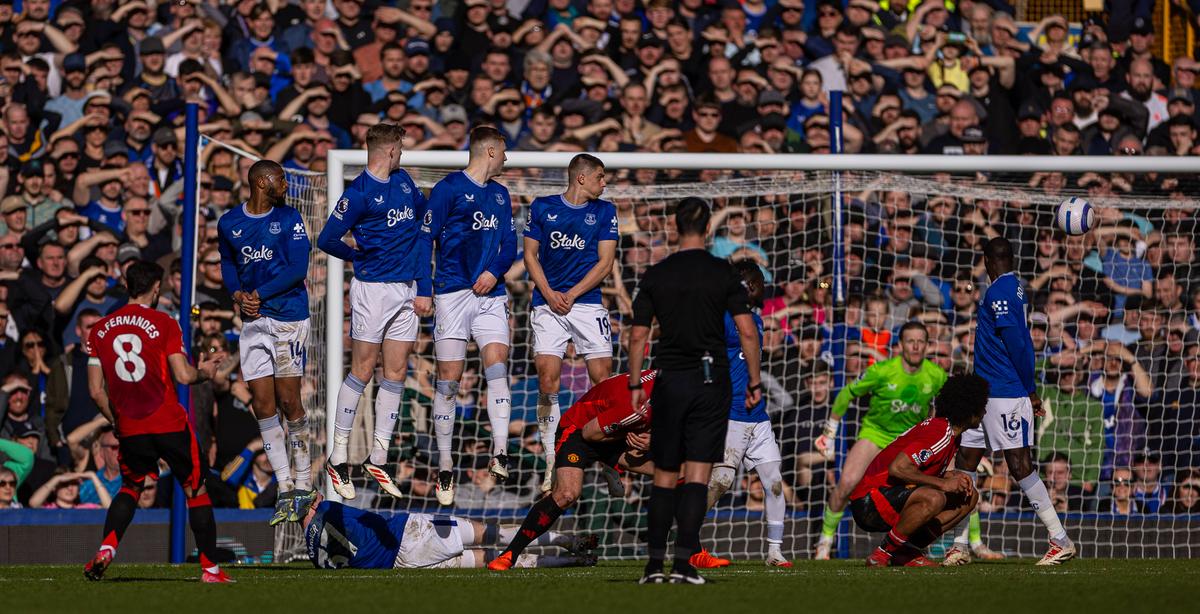 Egal spectaculos între Everton și Manchester United