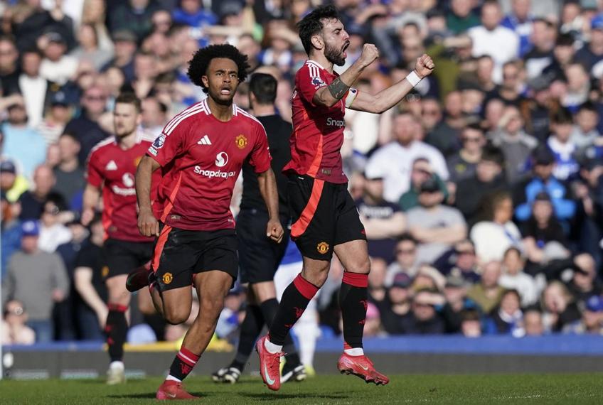 Bruno Fernandes, după ce a marcat pentru Manchester United // foto: Imago Images