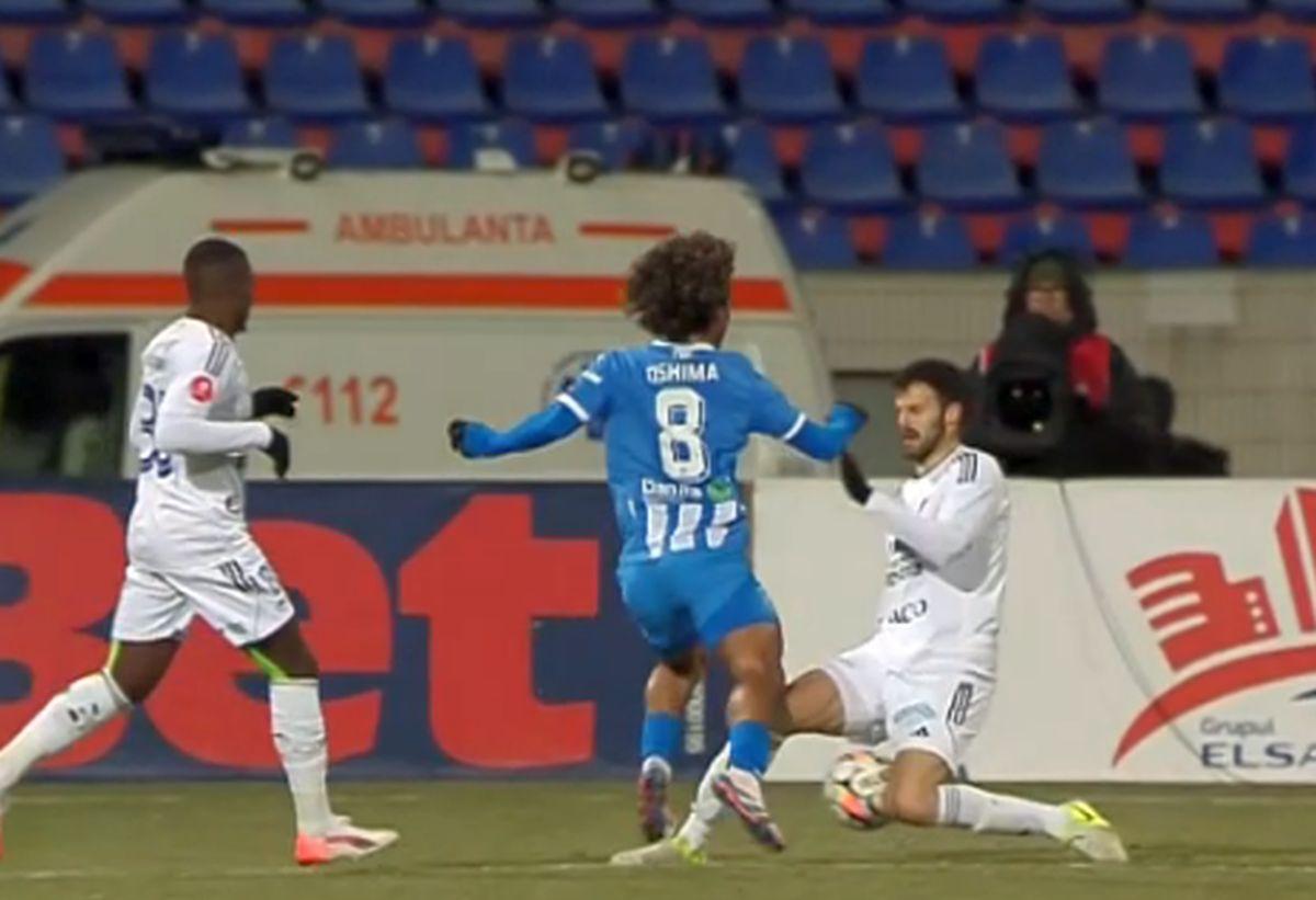 Fază de penalty în FC Botoșani - Universitatea Craiova