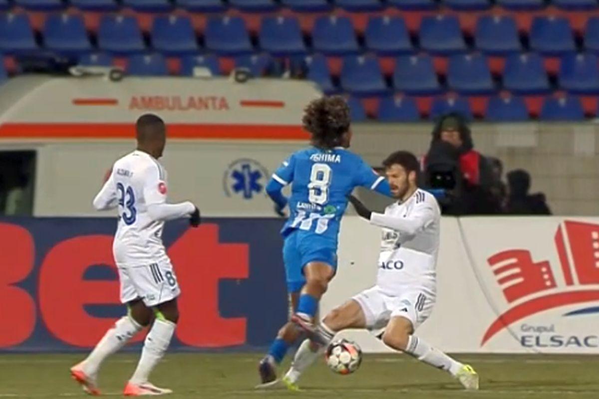 Fază de penalty în FC Botoșani - Universitatea Craiova