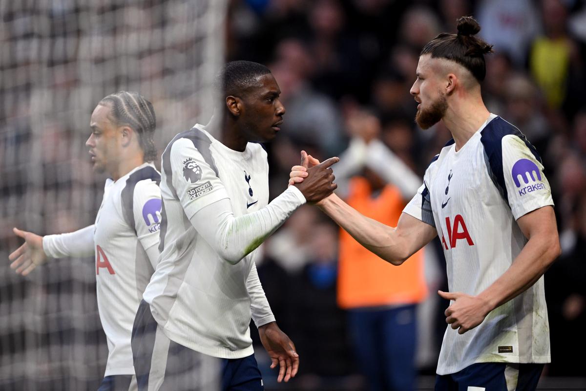 Tottenham - Arsenal 1-4, cu Radu Drăgușin integralist » Liderul s-a distrat în curtea lui Spurs, care tremură pentru menținerea în Premier League!