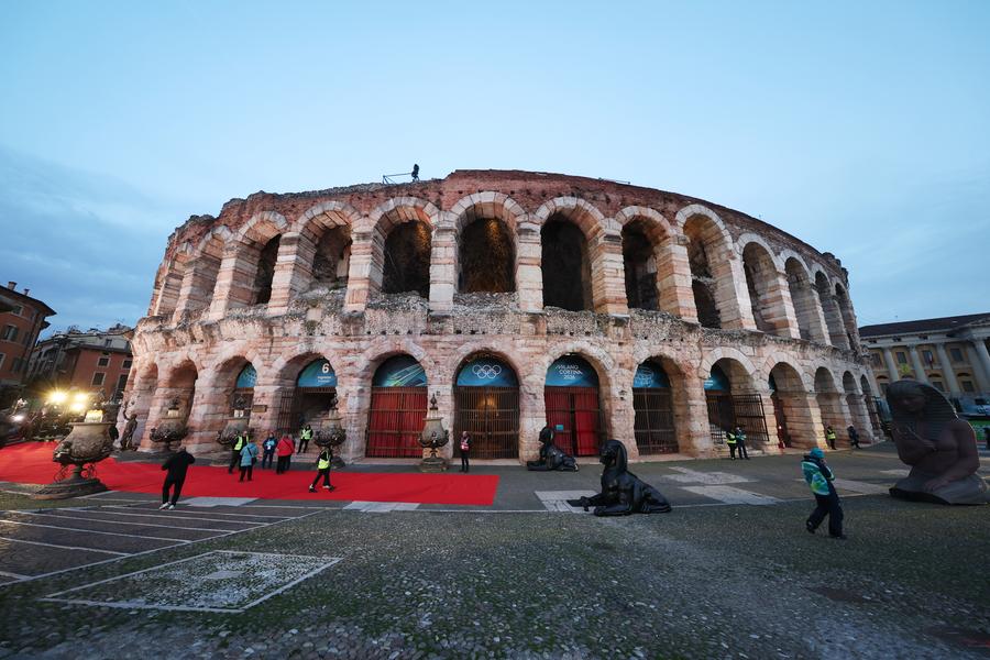 Arena romană din Verona care va găzdui ceremonia de închidere a Jocurilor Olimpice de iarnă/Foto: Getty Images Proteste în stradă cu câteva ore înainte de ceremonia de închidere a Jocurilor Olimpice: „Monstruozități din bani publici”