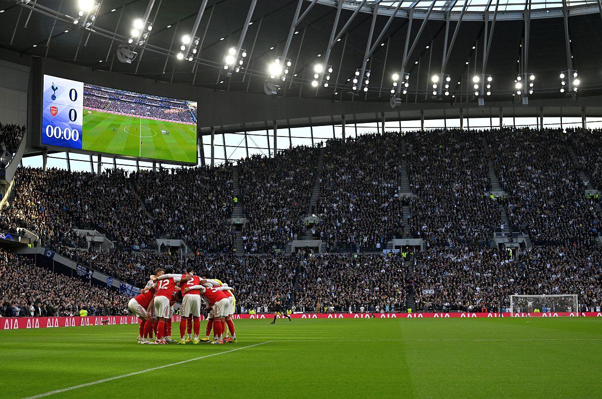 Englezii l-au luat la bani mărunți pe Radu Drăgușin după Tottenham - Arsenal: „Românul a fost...”