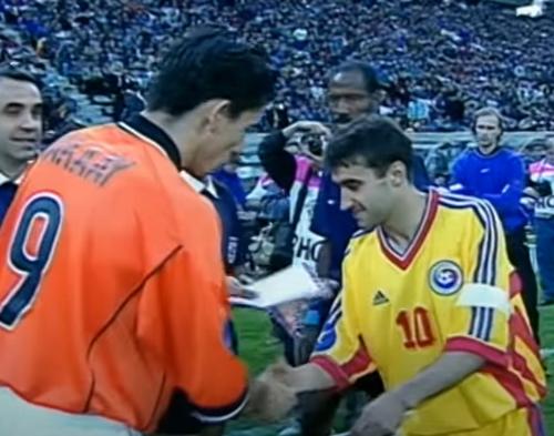 Ionuț Luțu și Roy Makaay, căpitanii României și Olandei U21