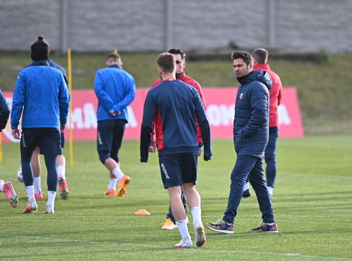 Adrian Mutu are o mare dilemă înaintea debutului la Euro 2021! 2 jucători pentru un post vital