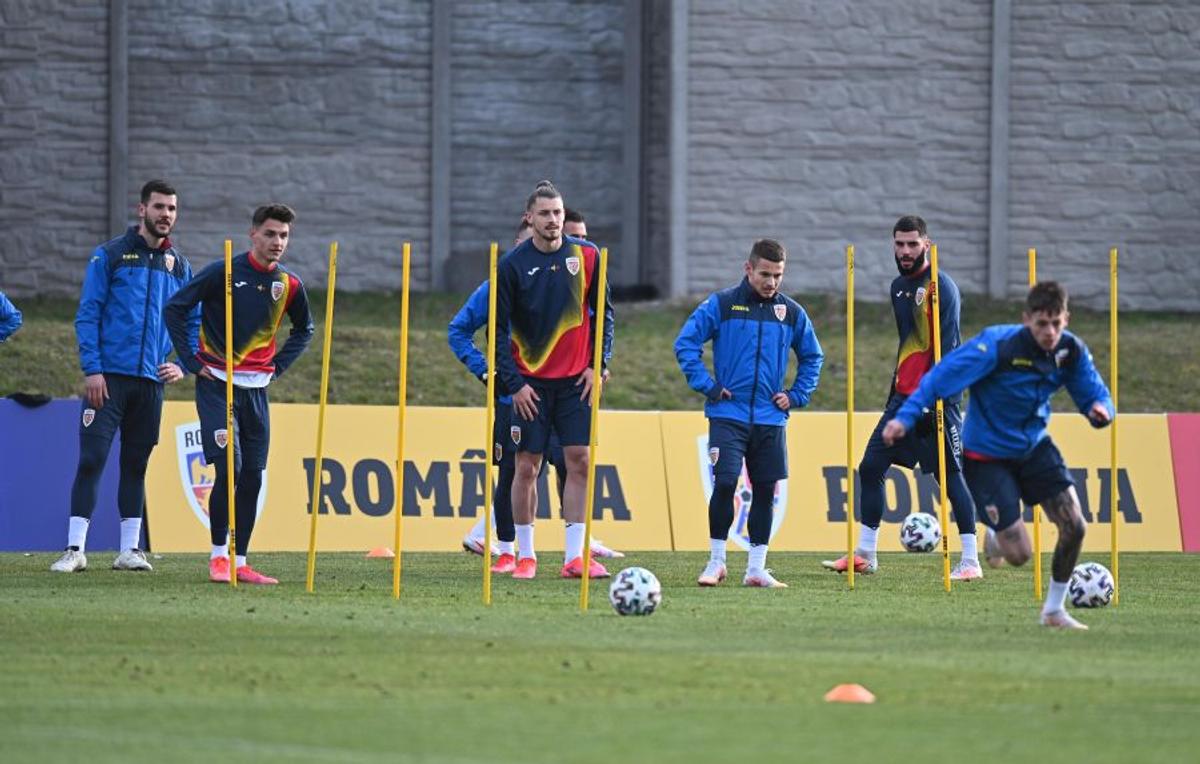 România U21 se pregătește la baza unei foste adversare a celor de la FCSB » Imagini de la antrenamentele lui Mutu