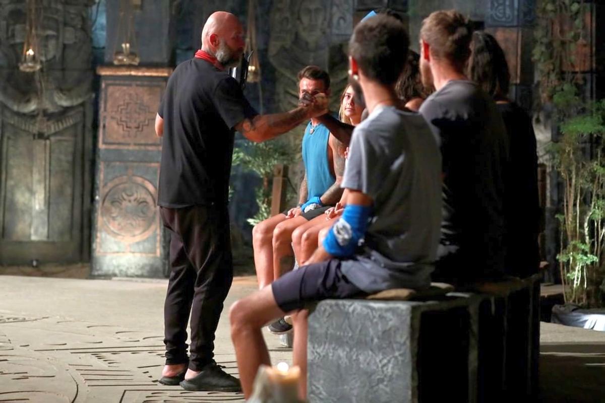 Câți bani a câștigat Zmărăndescu la Survivor » De aproape 5 ori mai mult decât Tavi Popescu la FCSB
