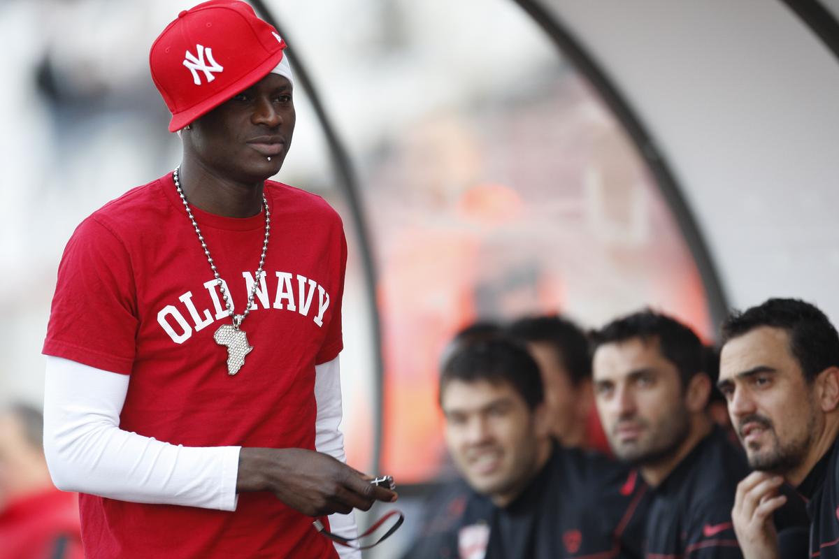 Ousmane N'Doye la 44 de ani » Palme în serie în vestiar, o înțelegere haioasă cu Șumudică și cum s-a rătăcit în Poiana Brașov: „Poate s-a întâlnit cu ursul”