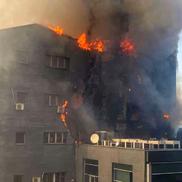 Un incendiu puternic a avut loc marți după-amiază, la un centru comercial din sectorul 5 al Capitalei.