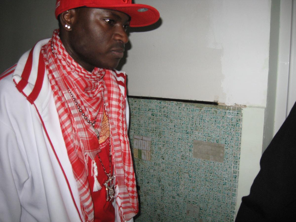 Ousmane N'Doye la 44 de ani » Palme în serie în vestiar, o înțelegere haioasă cu Șumudică și cum s-a rătăcit în Poiana Brașov: „Poate s-a întâlnit cu ursul”